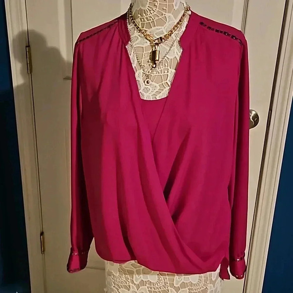 TRIBAL BLOUSE - Picture 6 of 11